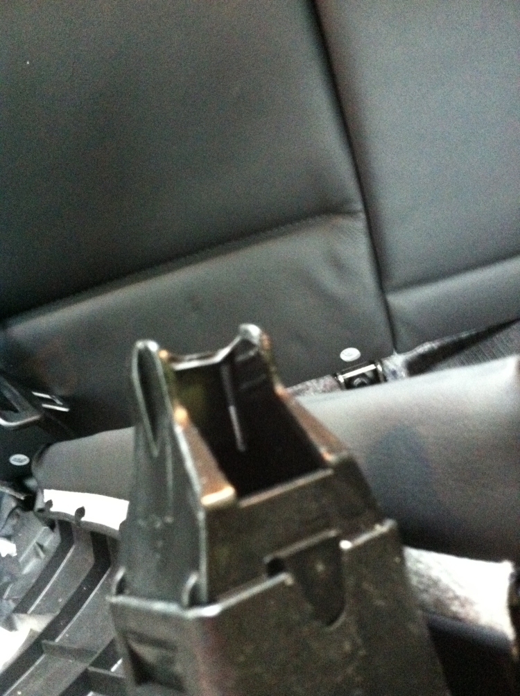 Broke both sides of my rear seat bolsters top clips, can just the insert be ordered? E46
